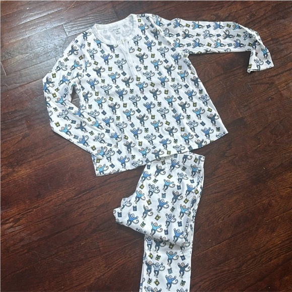 Roller rabbit pajamas - Picture 2 of 3